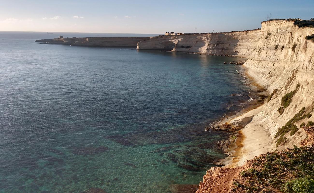 Munxar Beach'in fotoğrafı açık bej kum yüzey ile