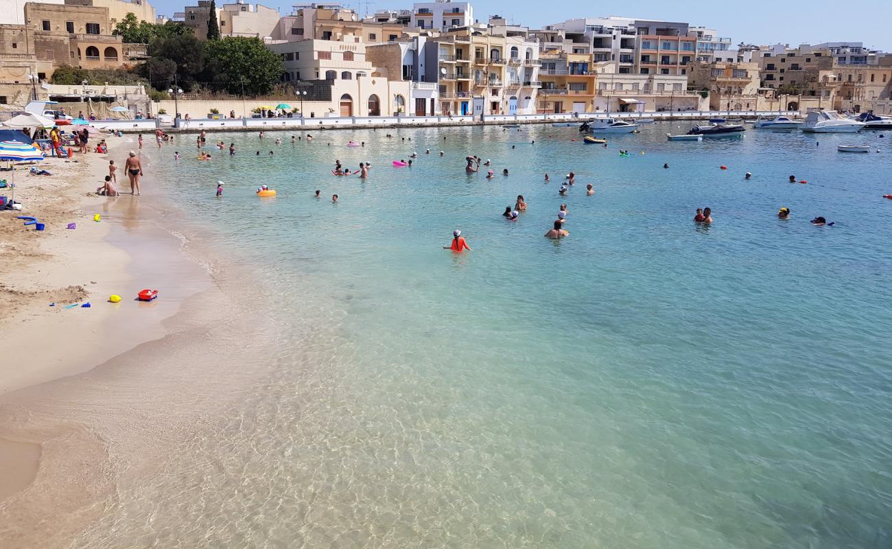 St George's Bay beach'in fotoğrafı parlak kum yüzey ile