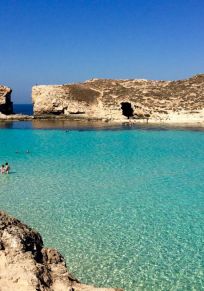 Cominotto Adası