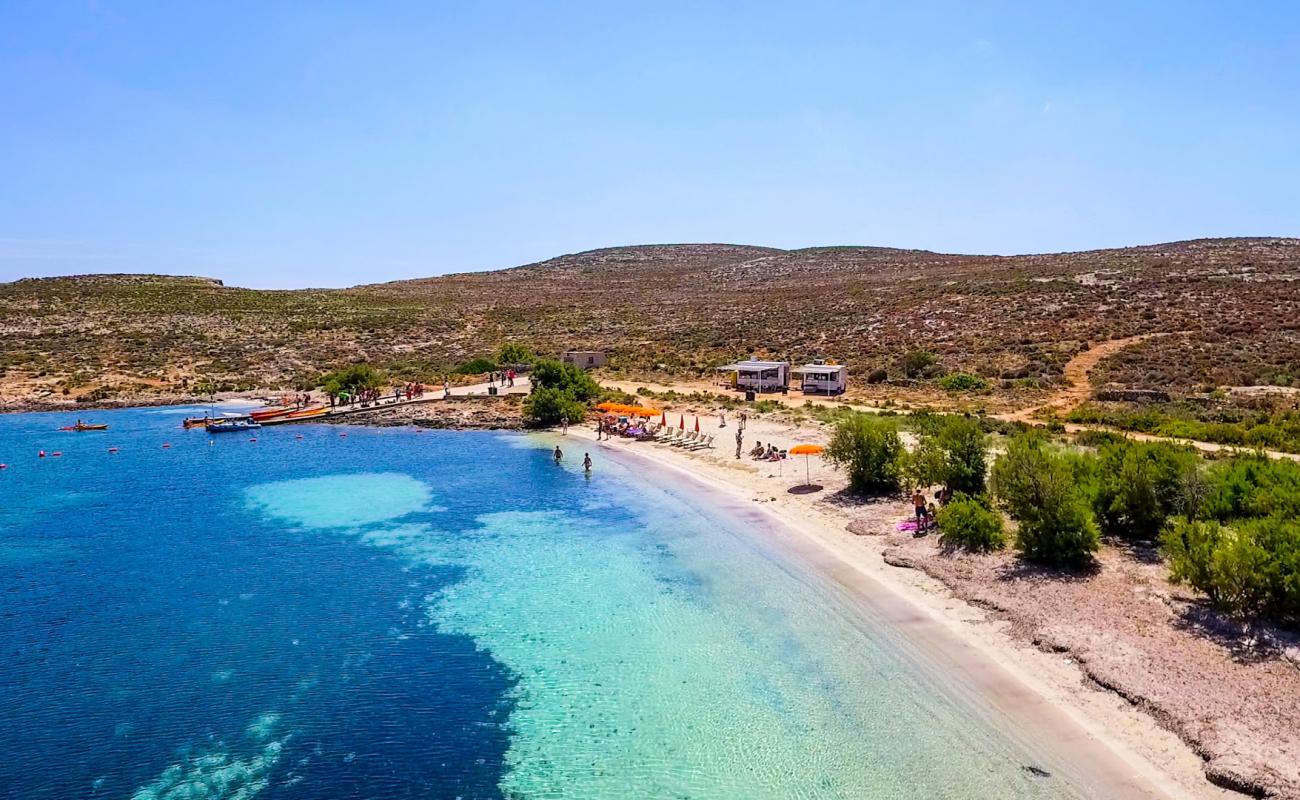 Santa Maria Bay'in fotoğrafı açık bej kum yüzey ile
