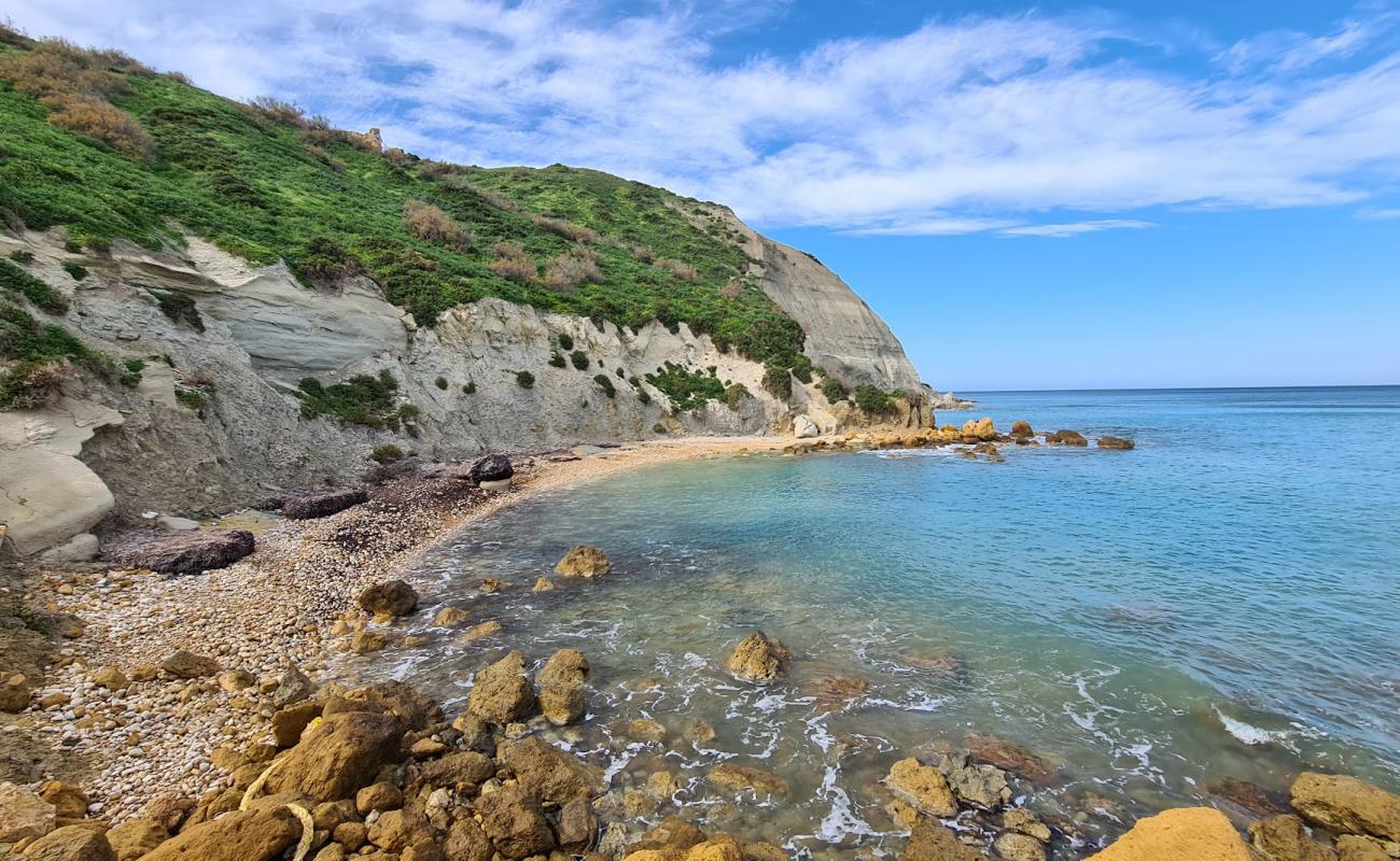 Ix-Xtajta Beach'in fotoğrafı kayalık arazi yüzey ile