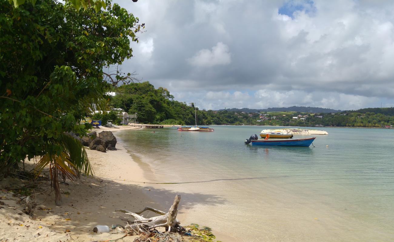 Kay Zanndoli beach'in fotoğrafı açık bej kum yüzey ile