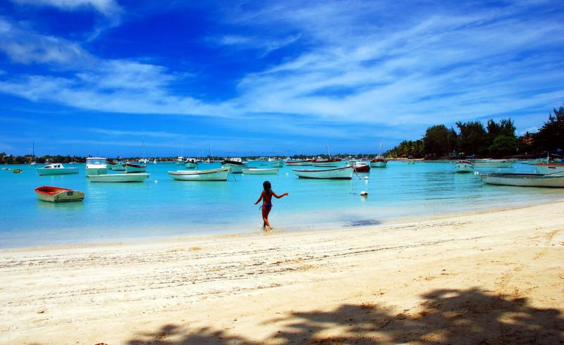 Grand Baie II'in fotoğrafı açık bej kum yüzey ile