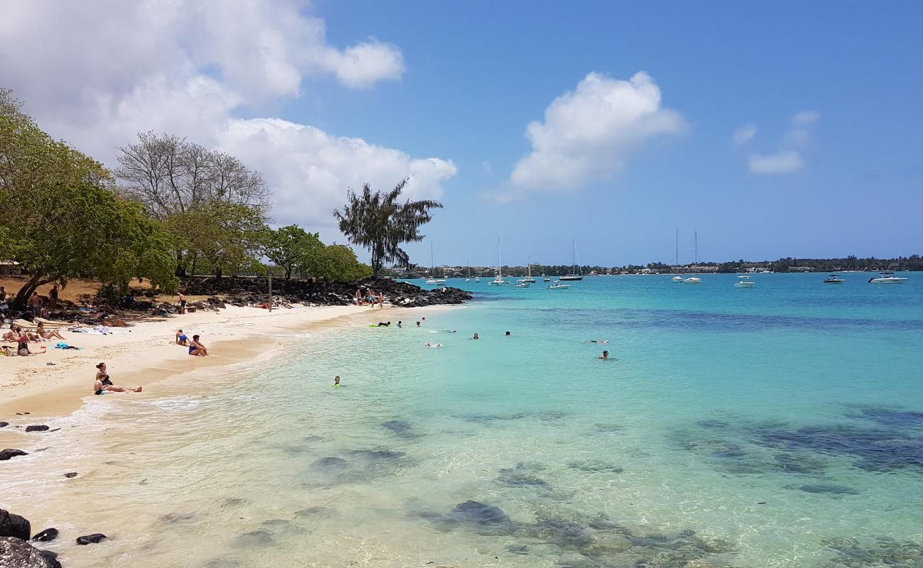 La Cuvette Beach'in fotoğrafı parlak kum yüzey ile