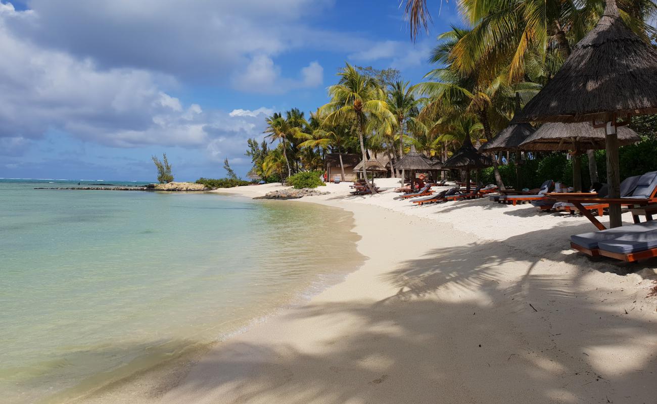 Constance Prince Beach'in fotoğrafı açık bej kum yüzey ile