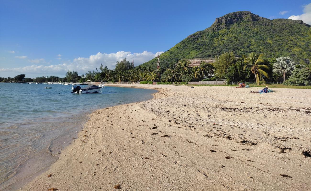La Preneuse Beach'in fotoğrafı açık bej kum yüzey ile