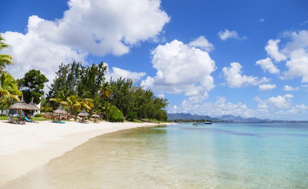 Flic En Flac Beach III'in fotoğrafı açık bej kum yüzey ile