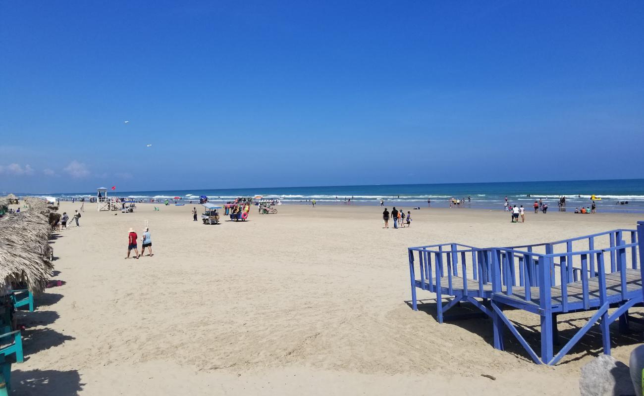 Miramar Plajı'in fotoğrafı i̇nce bej kum yüzey ile