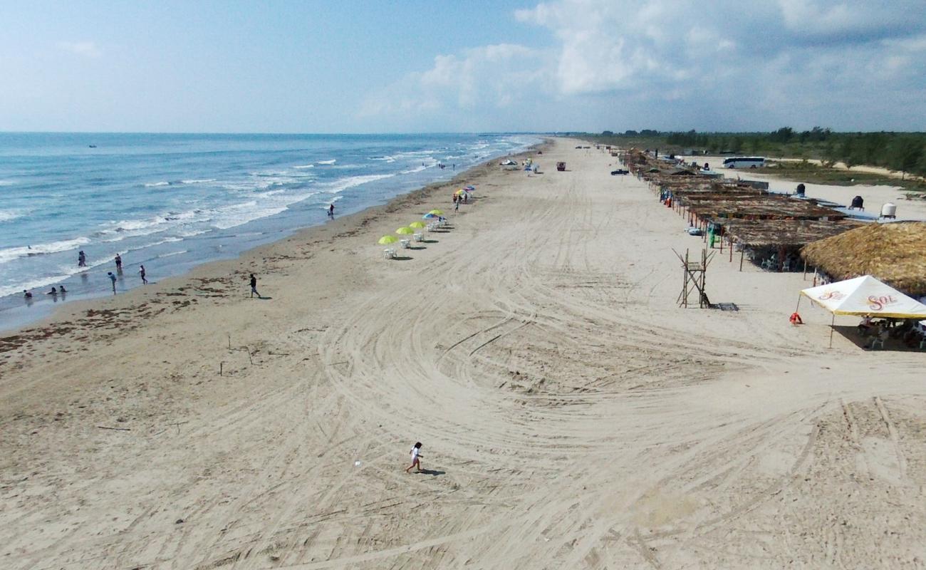 Playa De Tamiahua'in fotoğrafı i̇nce bej kum yüzey ile