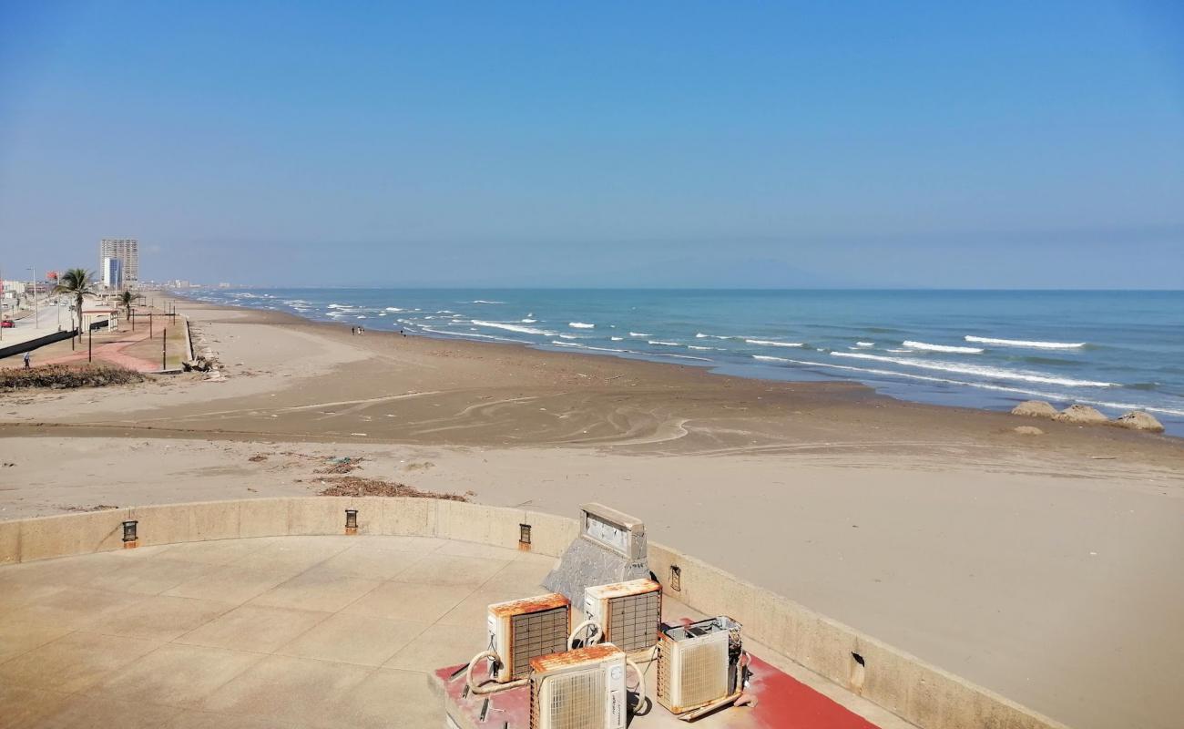 Playa Coatza'in fotoğrafı açık bej kum yüzey ile