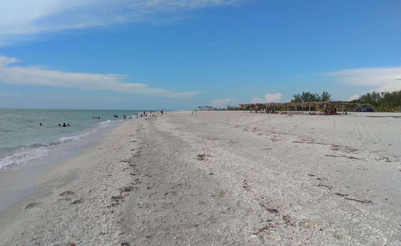 Playa Isla Aguada'in fotoğrafı açık bej kum yüzey ile