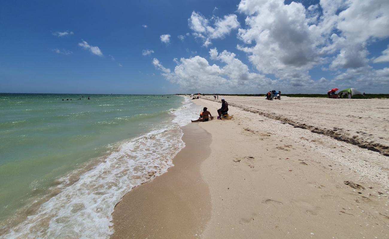 Playa Puerto Abrigo'in fotoğrafı açık bej kum yüzey ile