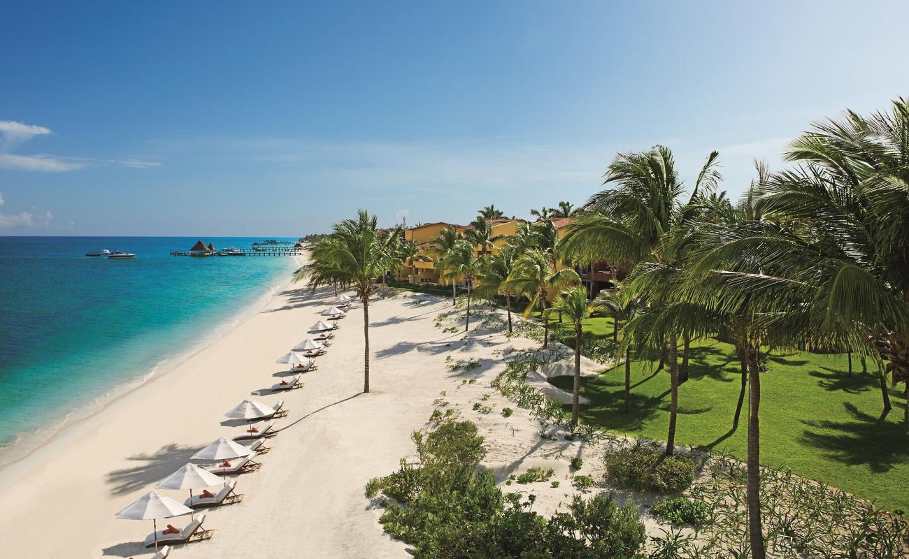Bahia Petempich beach'in fotoğrafı i̇nce bej kum yüzey ile