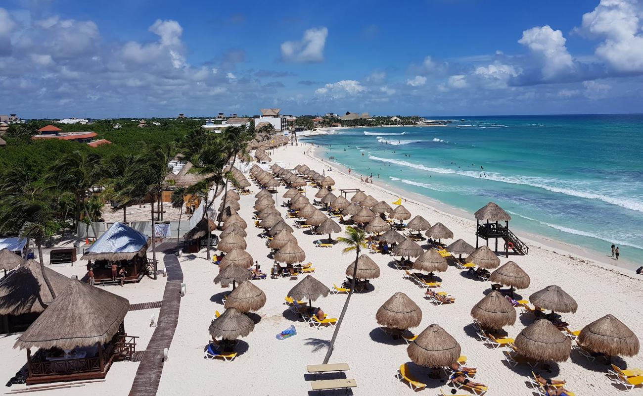 Paraiso Plajı'in fotoğrafı i̇nce bej kum yüzey ile