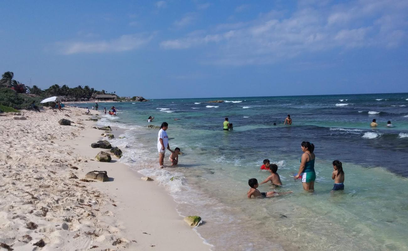 Playa Mirador'in fotoğrafı parlak kum ve kayalar yüzey ile