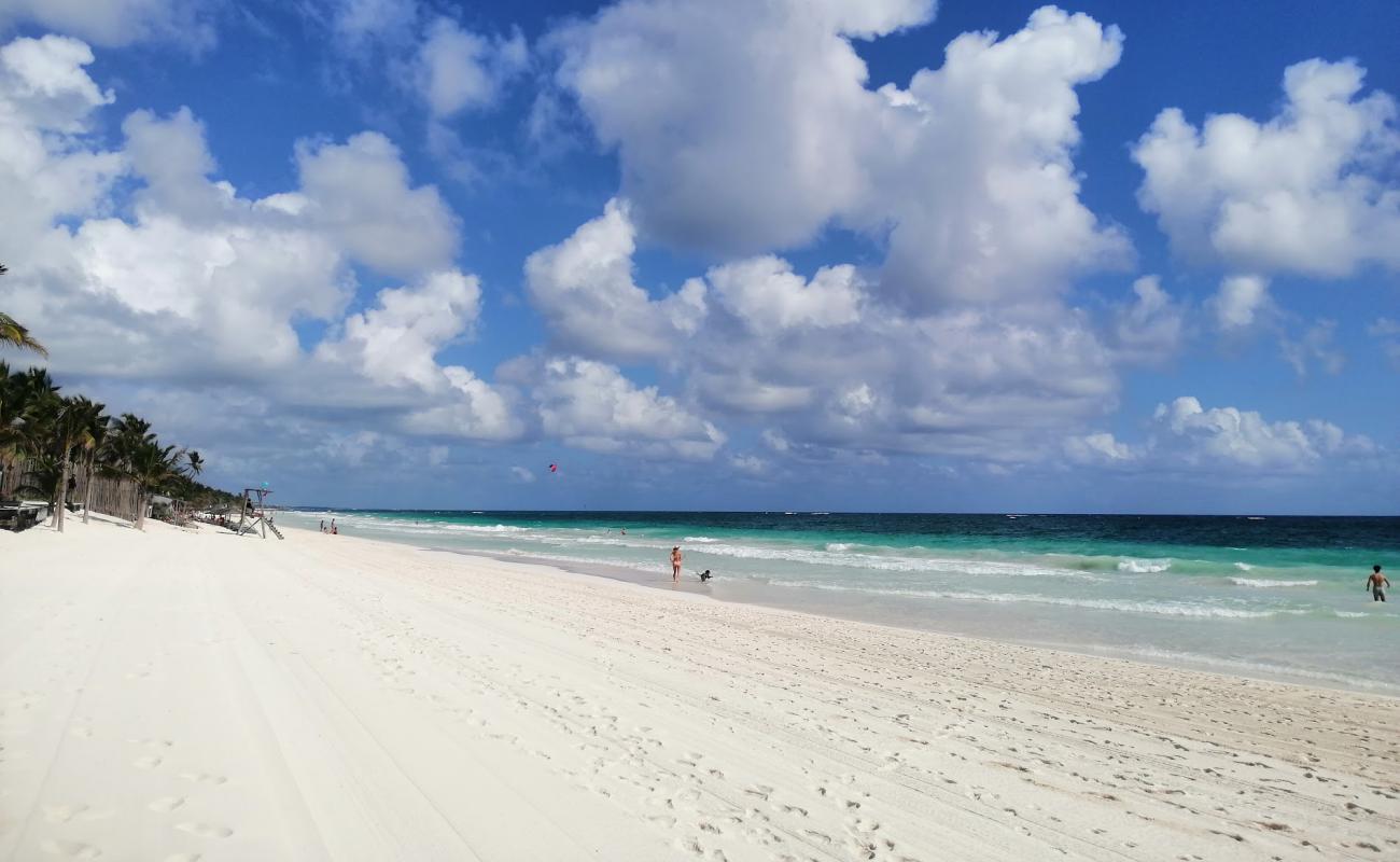 Tulum Plajı'in fotoğrafı i̇nce beyaz kum yüzey ile