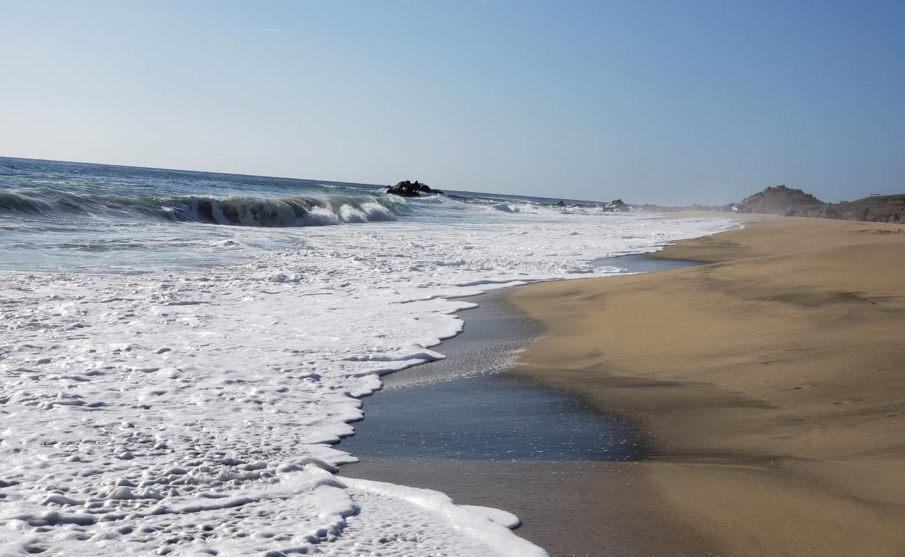 Migrino Beach'in fotoğrafı i̇nce bej kum yüzey ile