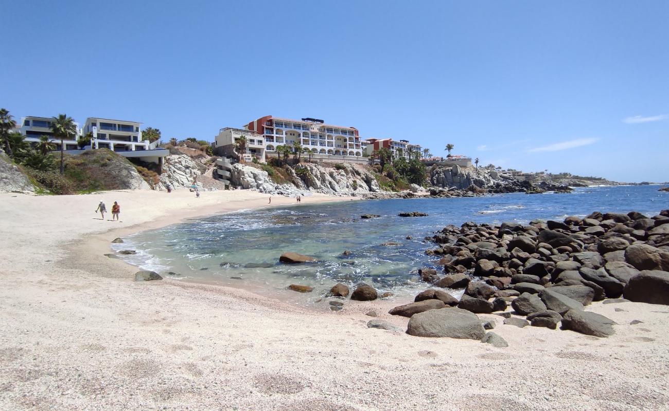 Playa Cabo Bello'in fotoğrafı açık bej kum yüzey ile