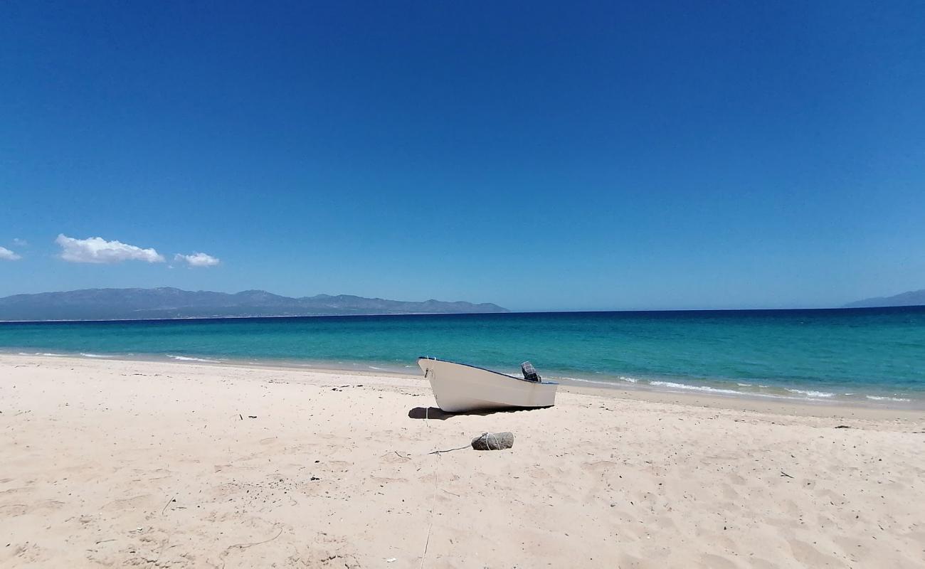 Playa Turquesa'in fotoğrafı i̇nce bej kum yüzey ile