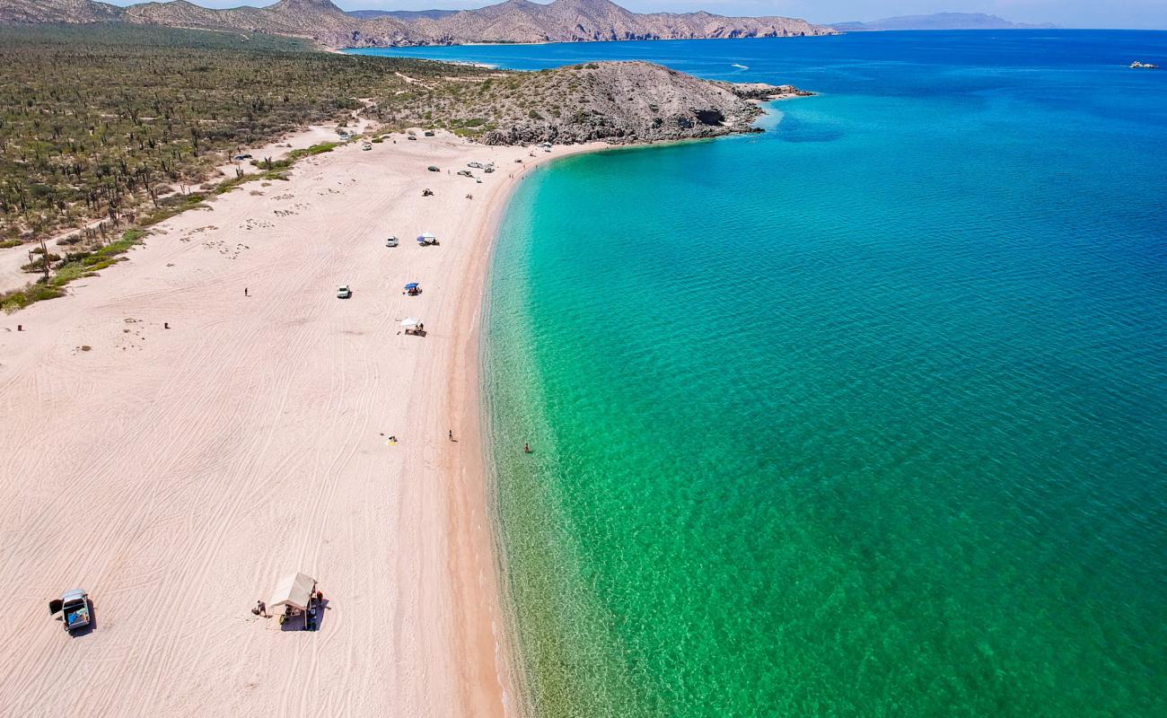 El Saltito Plajı'in fotoğrafı parlak kum yüzey ile