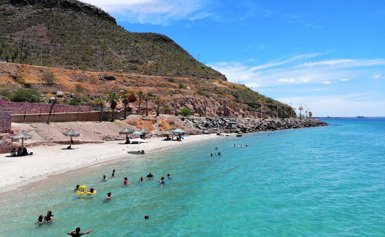 El Coromuel Plajı'in fotoğrafı açık bej kum yüzey ile