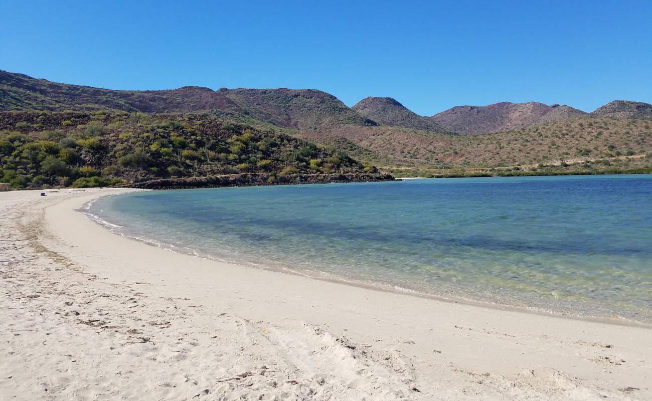 El Requeson Plajı'in fotoğrafı i̇nce bej kum yüzey ile
