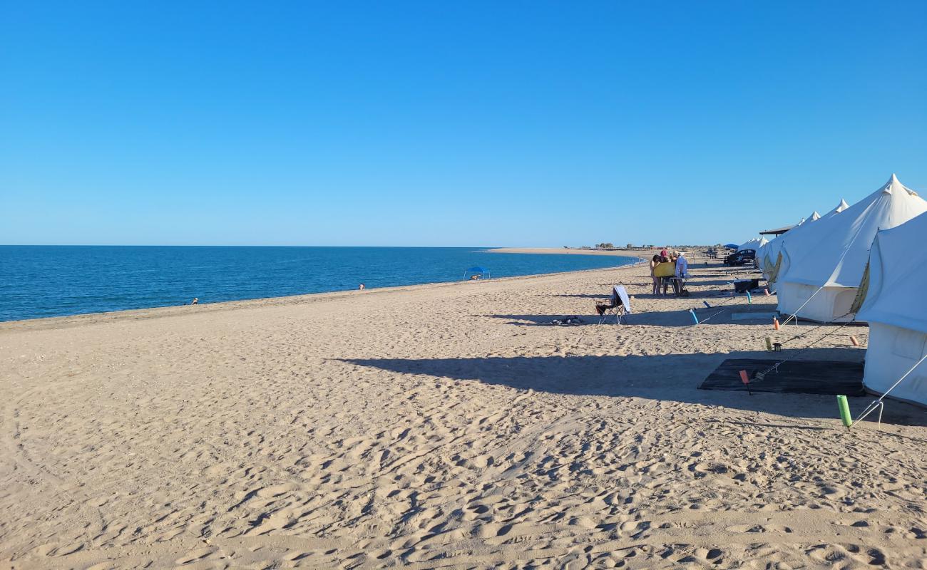 El Sanctuario Baja'in fotoğrafı açık bej kum yüzey ile
