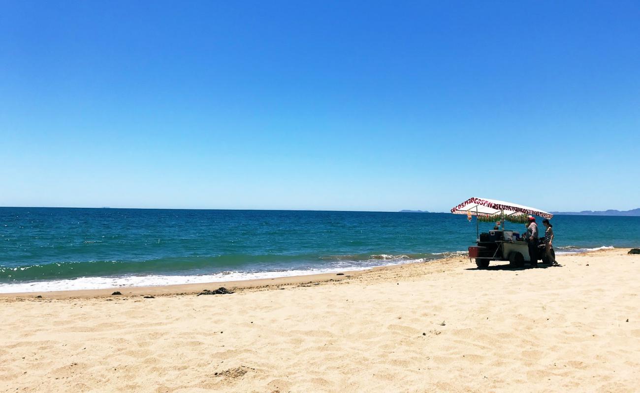 Playa Chueca'in fotoğrafı açık bej kum yüzey ile