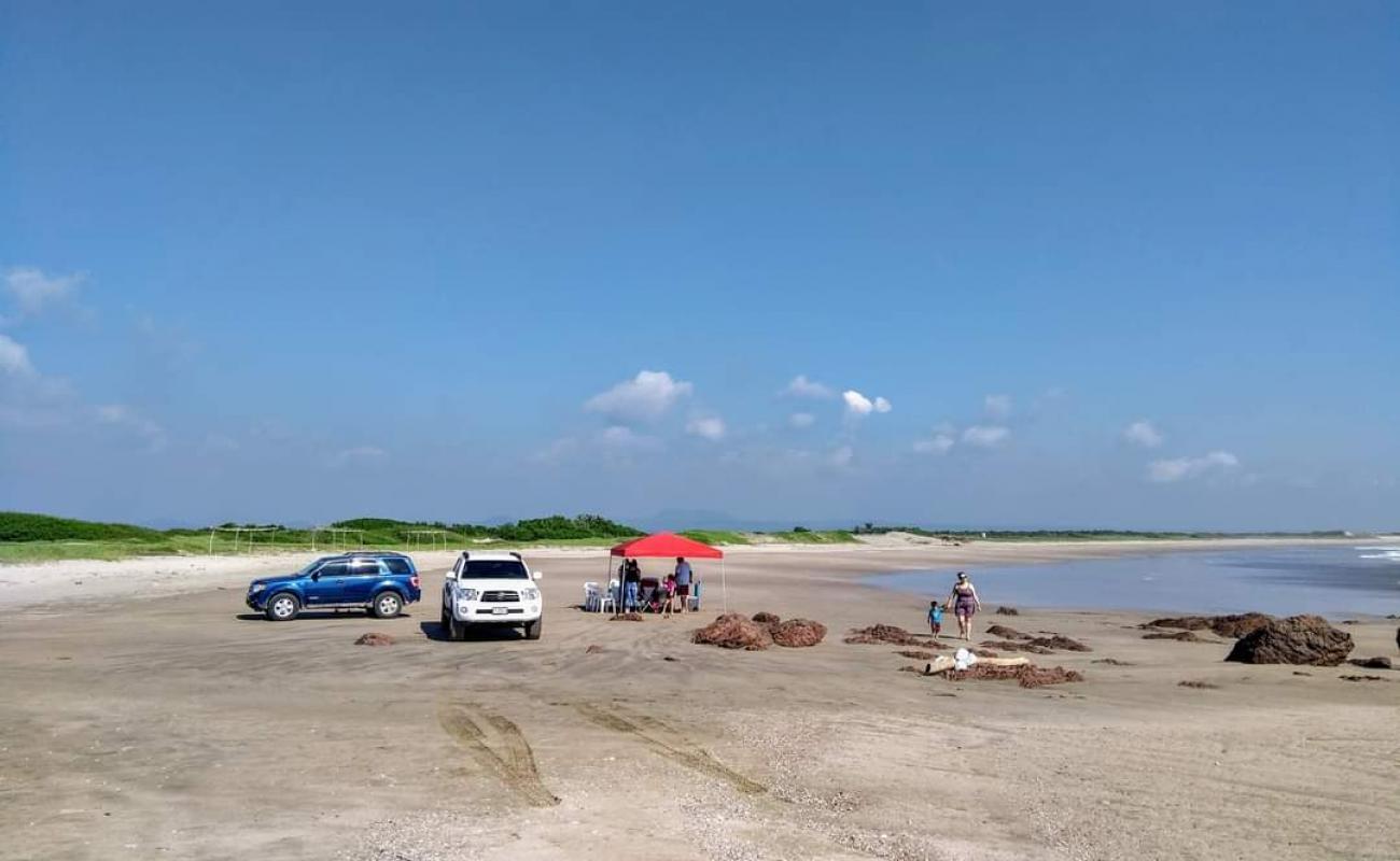 Las Tinajas beach'in fotoğrafı i̇nce bej kum yüzey ile