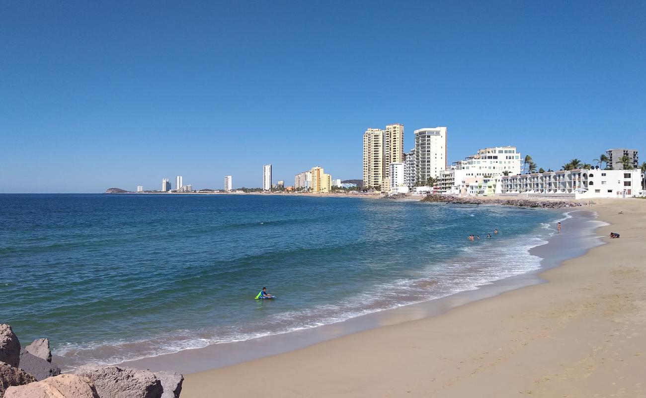 Cerritos beach'in fotoğrafı i̇nce bej kum yüzey ile