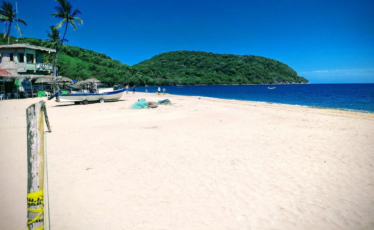 Los Ayala beach'in fotoğrafı i̇nce bej kum yüzey ile