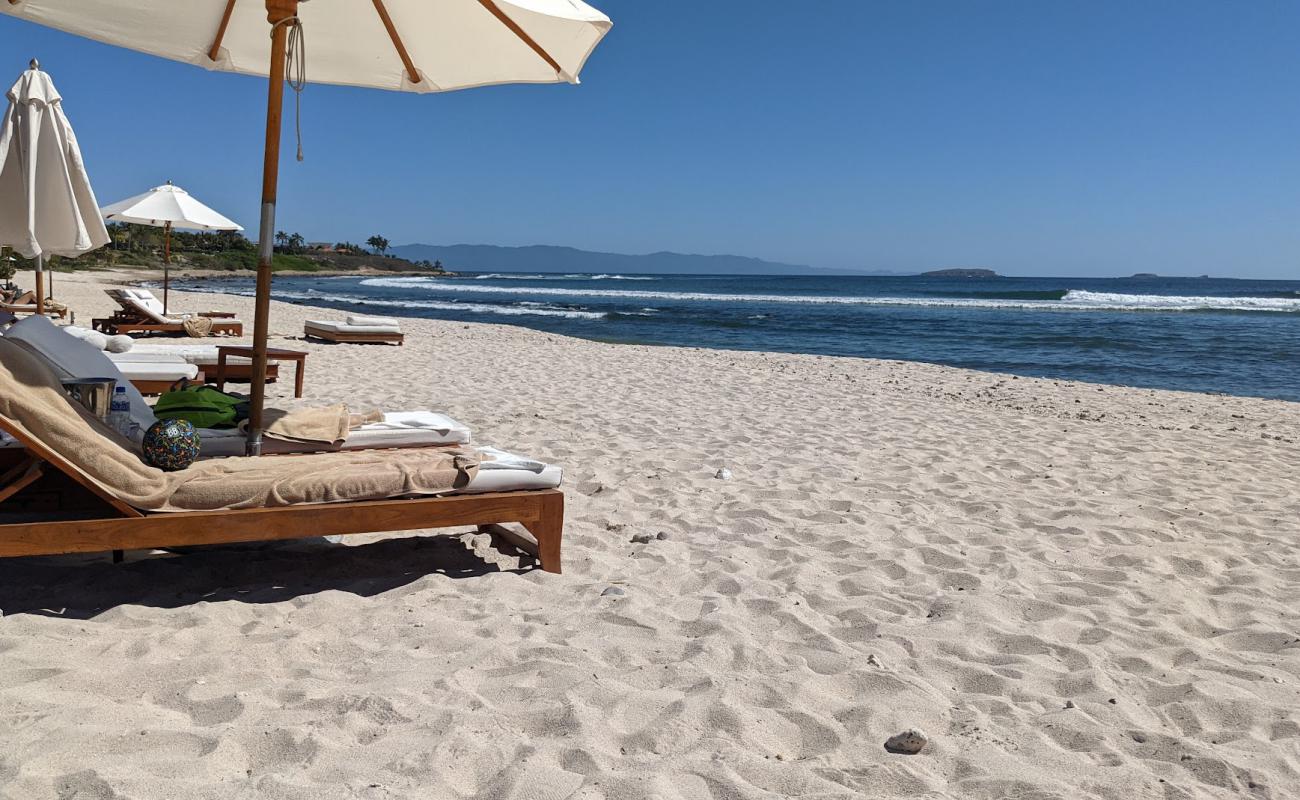 Punta Mita beach III'in fotoğrafı taşlı kum yüzey ile