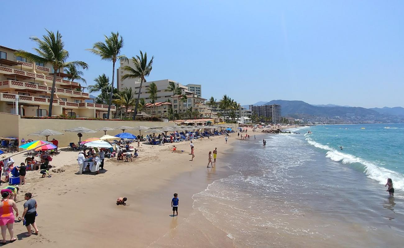 Las Glorias beach'in fotoğrafı açık bej kum yüzey ile