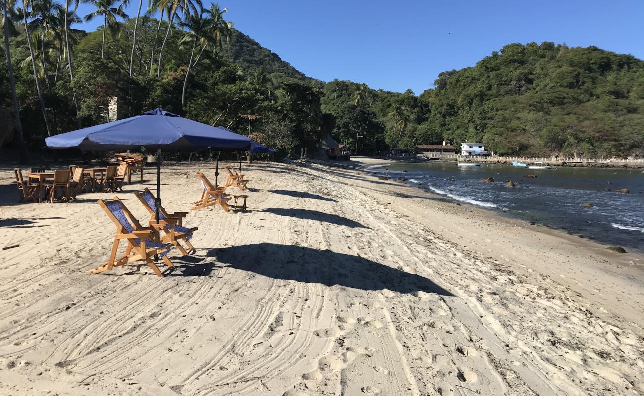 Quimixto beach I'in fotoğrafı açık bej kum yüzey ile