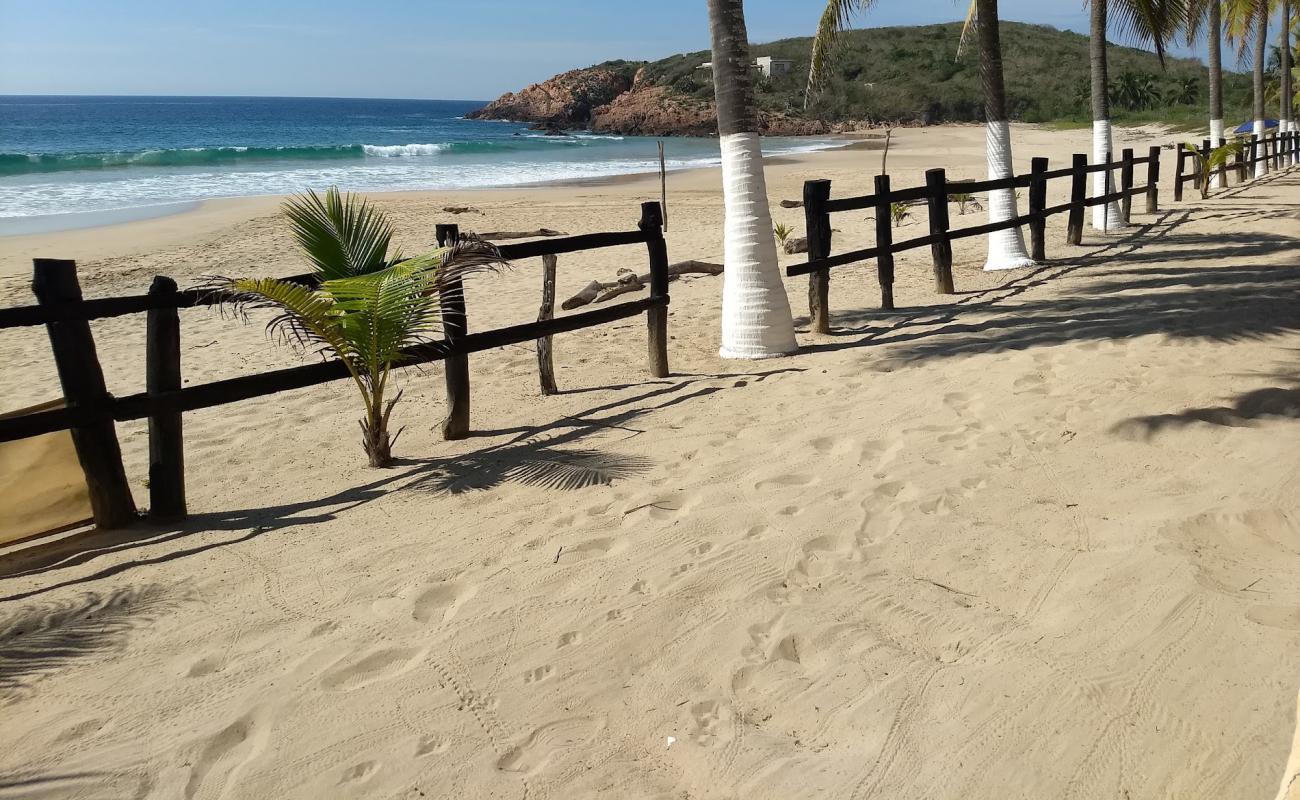 Punta Perula III'in fotoğrafı açık bej kum yüzey ile