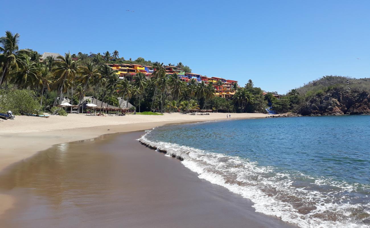 Carey beach'in fotoğrafı açık bej kum yüzey ile