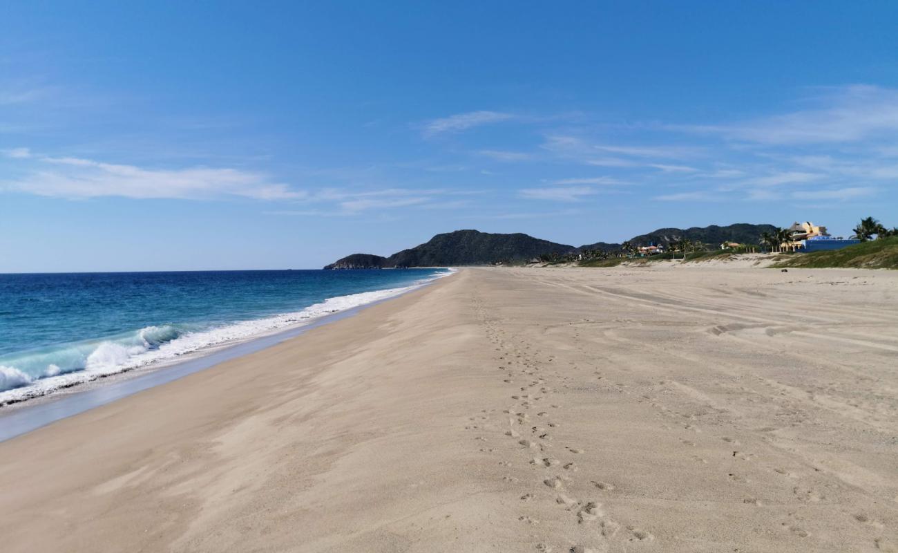 Playa el Coco II'in fotoğrafı i̇nce kahverengi kum yüzey ile
