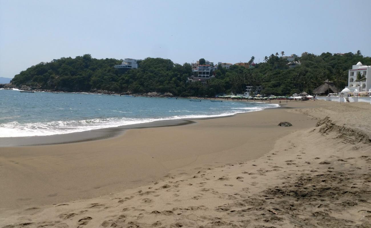 Playa la Audiencia'in fotoğrafı kahverengi kum yüzey ile