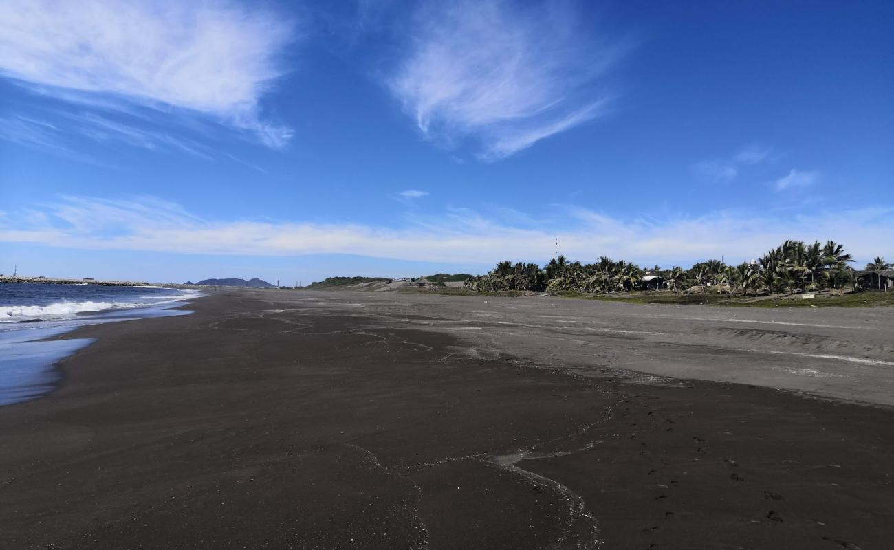 Playa "El Eden"'in fotoğrafı kahverengi kum yüzey ile