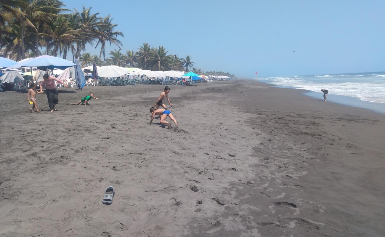 Playa de Cuyutlan III'in fotoğrafı kahverengi kum yüzey ile