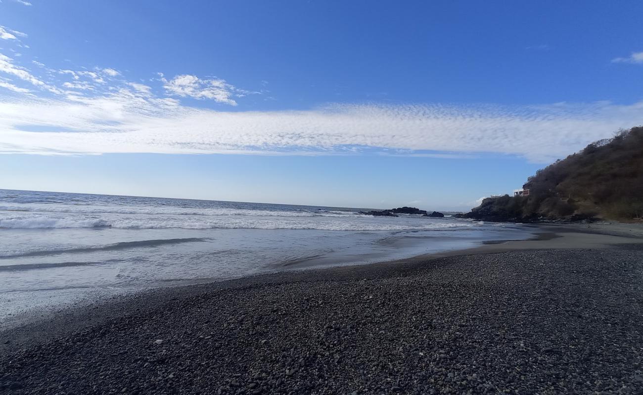 Tamarindillo beach'in fotoğrafı siyah kum ve çakıllar yüzey ile