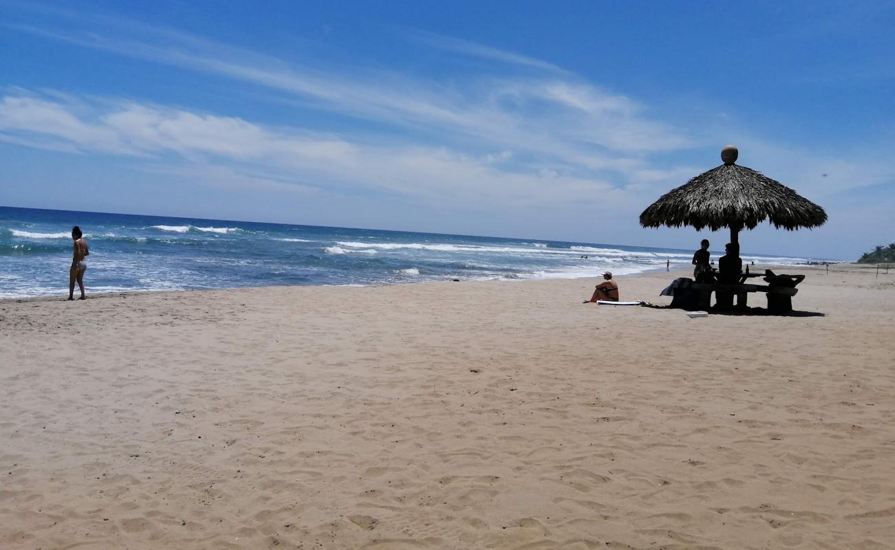 Playa Majahua'in fotoğrafı kahverengi kum yüzey ile