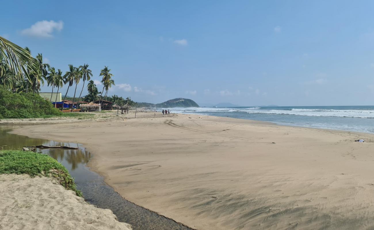 Playa Troncones'in fotoğrafı parlak ince kum yüzey ile