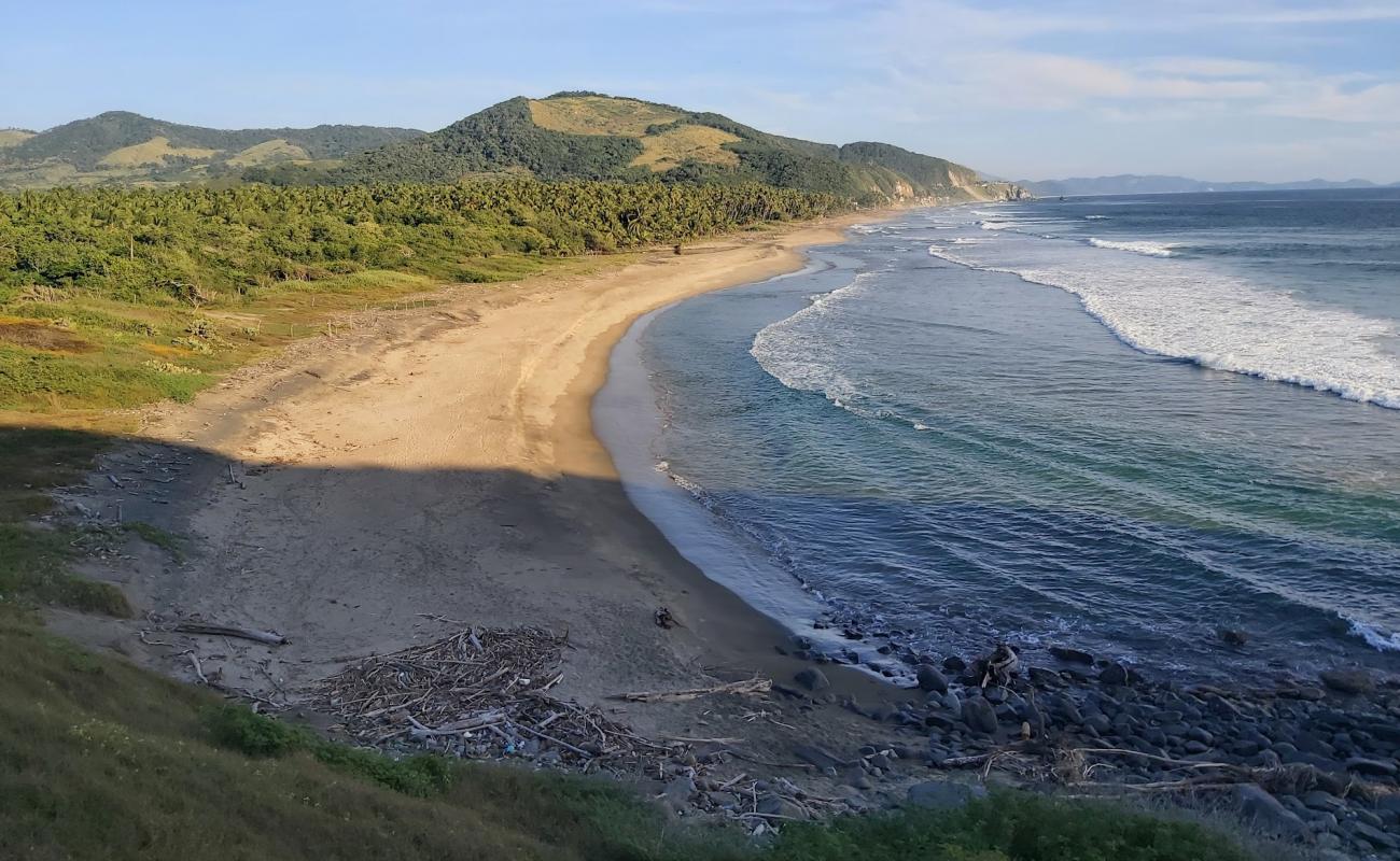 Playa el Calvario'in fotoğrafı açık bej kum yüzey ile