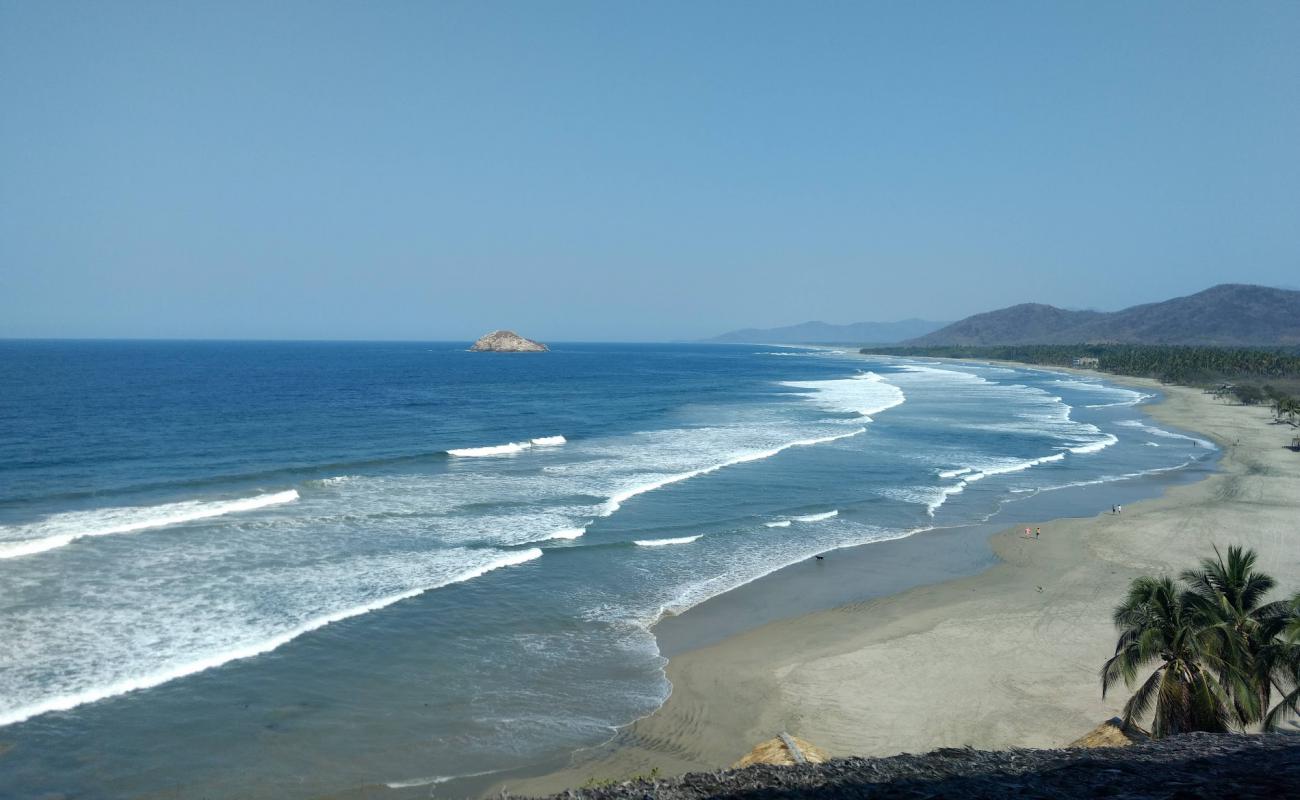 Playa de Cayaquito'in fotoğrafı i̇nce bej kum yüzey ile