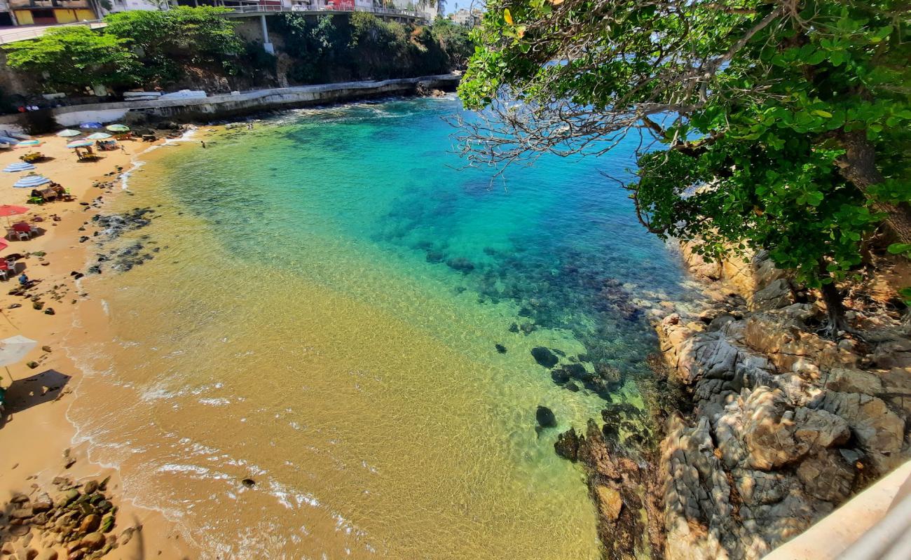 Playa Langosta'in fotoğrafı parlak kum yüzey ile