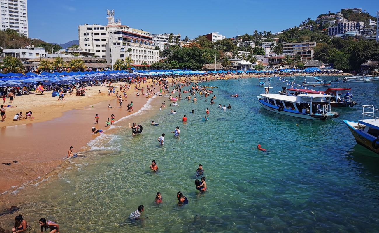 Playa Caletilla'in fotoğrafı parlak ince kum yüzey ile