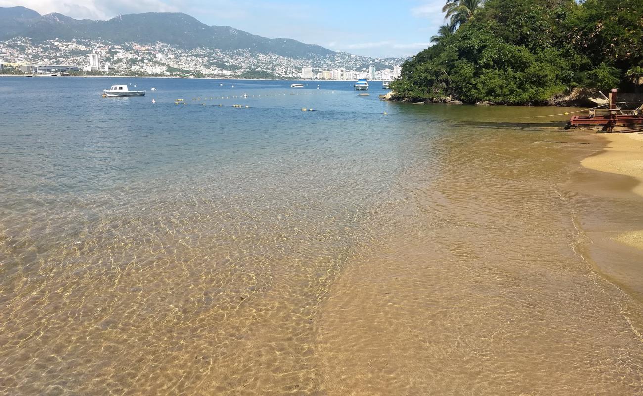 Playa La Aguada'in fotoğrafı açık bej kum yüzey ile