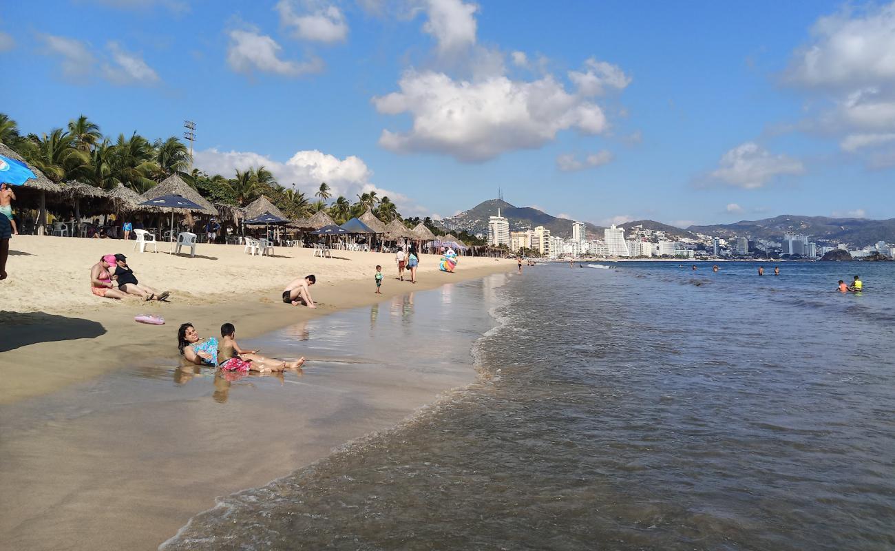 Playa Tamarindos'in fotoğrafı i̇nce bej kum yüzey ile