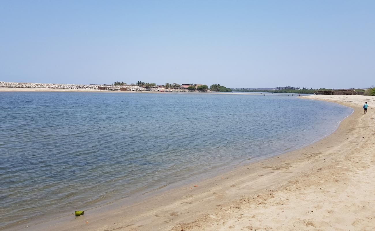 Playa Banco de Oro'in fotoğrafı açık bej kum yüzey ile